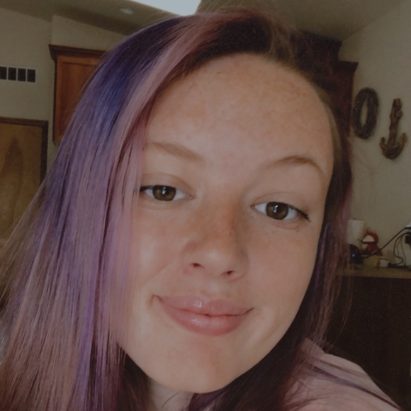 Meet your Posher, Hailey - Picture 1 of 1